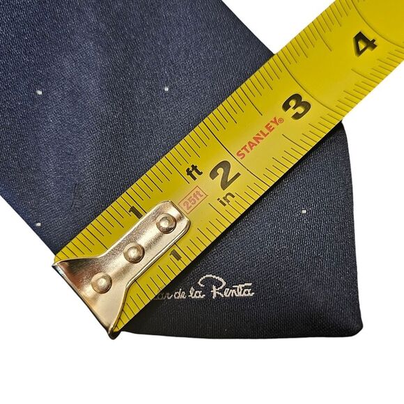 OSCAR DE LA RENTA TIE - Picture 6 of 8